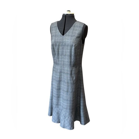Talbots V-Neck Sleeveless Fully-Lined Wool Dress - Picture 1 of 12